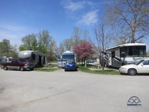 The 30A spots at Cahokia RV Parque.